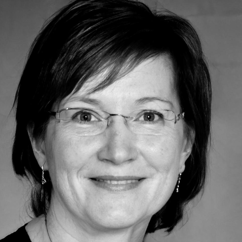 Docente specializzata in diritto civile e analisi della giurisprudenza